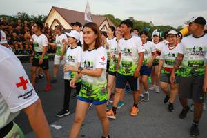 BIB: 440
                            <button type="button" onclick="openModal(3530969)" class="btn btn-primary btn-sm float-right btn-popup" data-toggle="modal" data-target=".modal-high-quality">
                        <i class="fas fa-shopping-cart"></i> Add to Cart
                    </button>
                                            <button type="button" onclick="isThisMe(3530969, true)" class="btn btn-success btn-sm float-right btn-popup btn-isme hidden" data-toggle="tooltip" data-placement="bottom" title="นี่คือรูปของคุณใช่ไหม คลิกที่นี่เพื่อเอาเข้าอัลบั้ม">
                        <i class="fas fa-plus"></i> Add to album
                    </button>
                    <button type="button" onclick="isThisMe(3530969, false)" class="btn btn-warning btn-sm float-right btn-popup btn-isnotme hidden">
                        <i class="fas fa-ban"></i> Remove from album
                    </button>